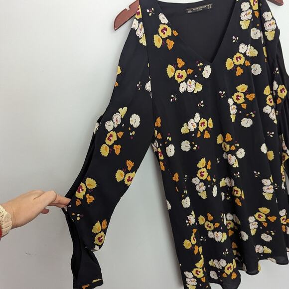 Women's ZARA Bow Peekaboo Lace Up Sleeve Black Floral Mini Dress XS Fall - Picture 5 of 7